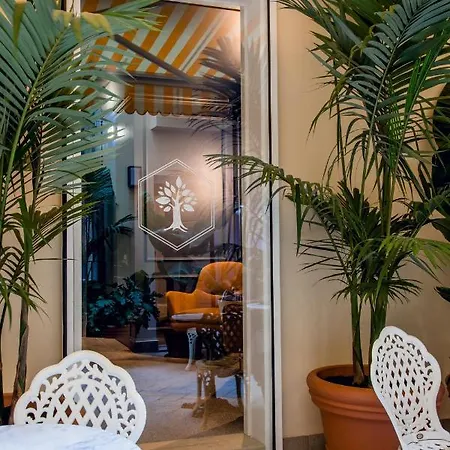 Tree Charme Pantheon בית הארחה