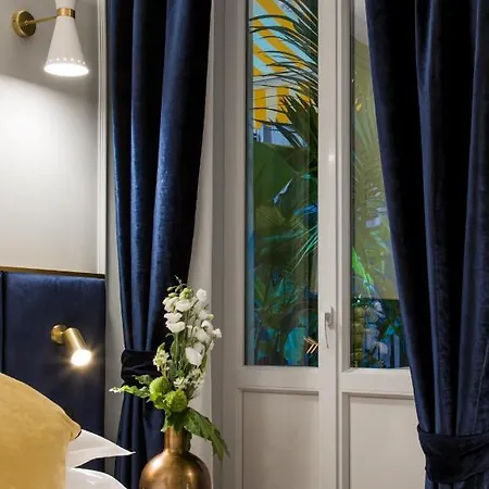 Tree Charme Pantheon 4* Rome