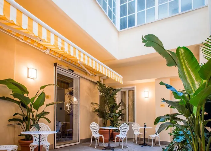 Tree Charme Pantheon 4* Rome