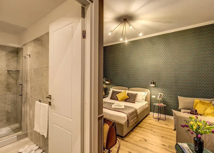 Tree Charme Pantheon Rome